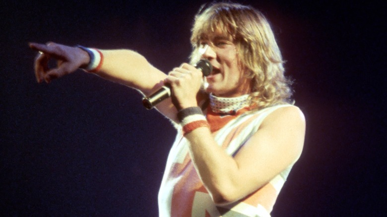 Joe Elliott of Def Leppard singing