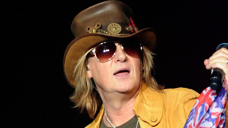 Joe Elliott performing with Def Leppard