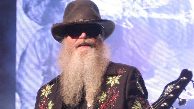 Dusty Hill in 2010 sunglasses