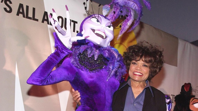 Earth Kitt posing with Yzma