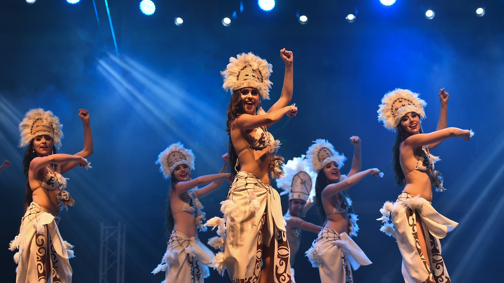 Chilean dancers performing