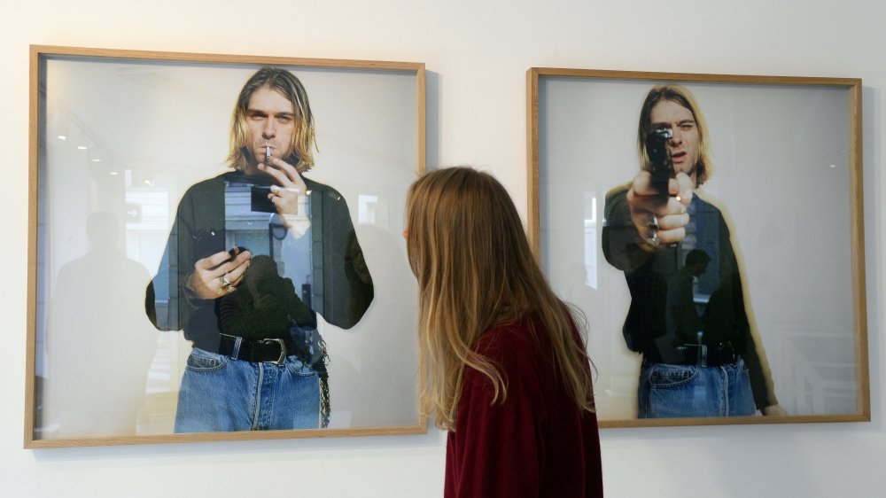 Kurt Cobain images smoking holding gun gallery woman