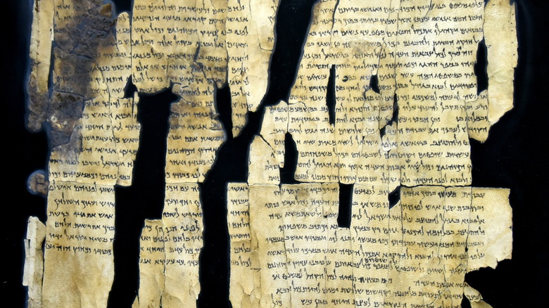 dead sea scroll