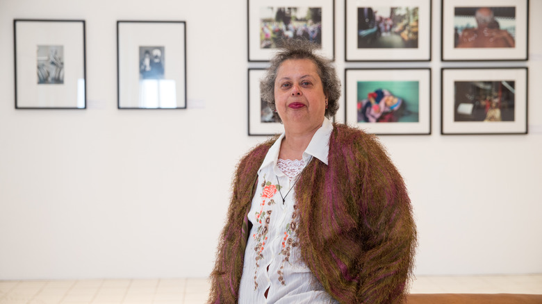 Arlene Gottfried posing