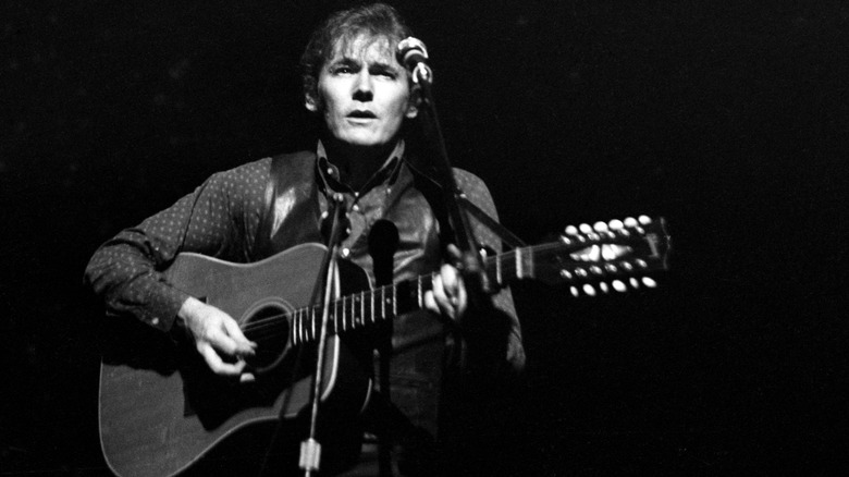 The Untold Truth Of Gordon Lightfoot