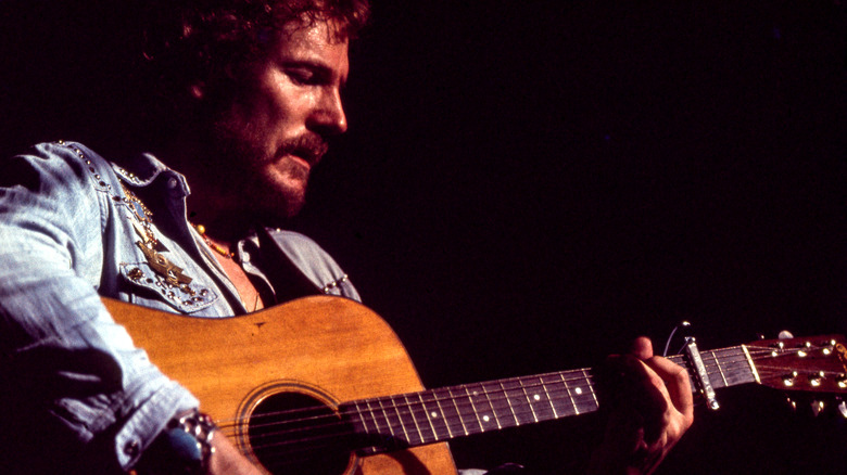 Gordon Lightfoot performing 1970s