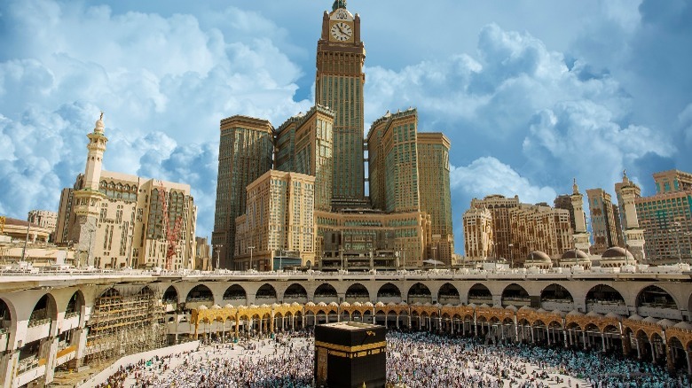 Mecca skyline