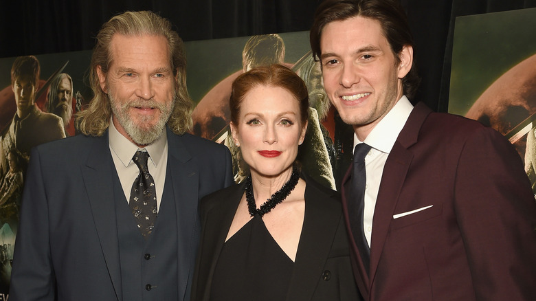 jeff bridges julianne moore attending movie premiere