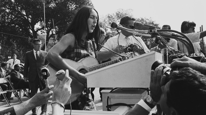 Joan Baez at the March on Washington performing