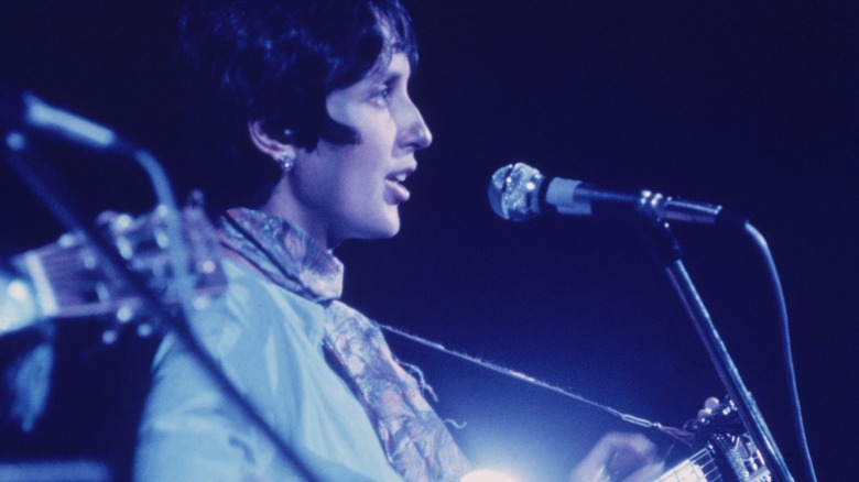 Joan Baez performing ar Woodstock