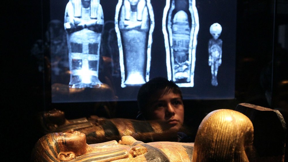 Scans of King Tut's children on display