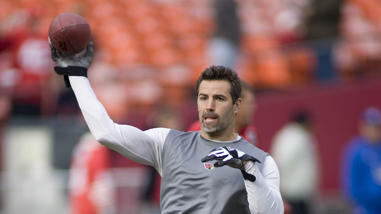 Kurt Warner warming up 