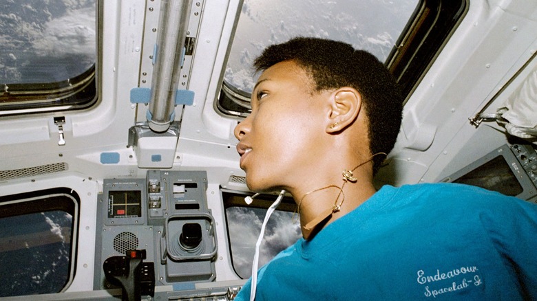 Dr Mae Jemison Space Shuttle Endeavour