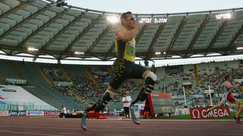 Oscar Pistorius running on track