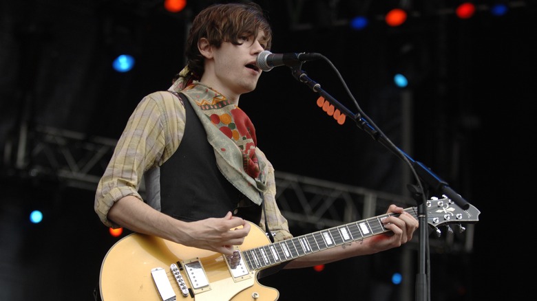 Ryan Ross beige guitar