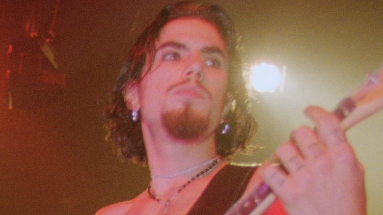 Dave Navarro performing with the Red Hot Chili Peppers