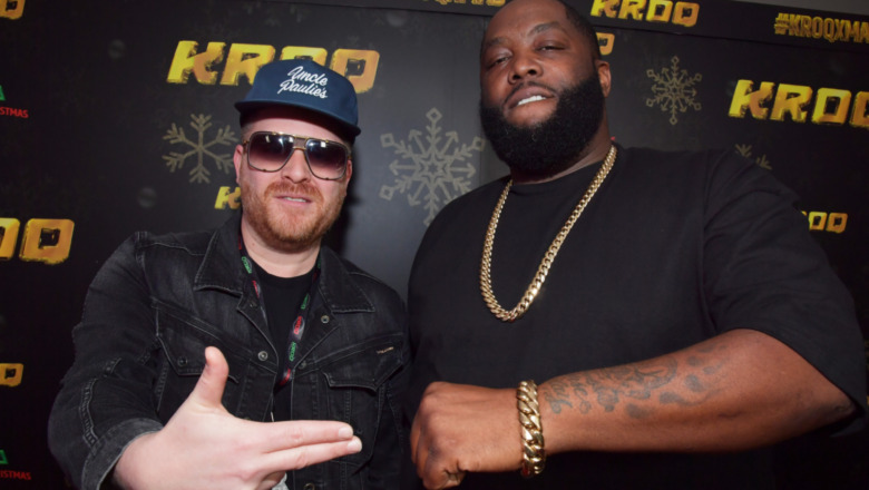 El-P and Killer Mike posing for cameras