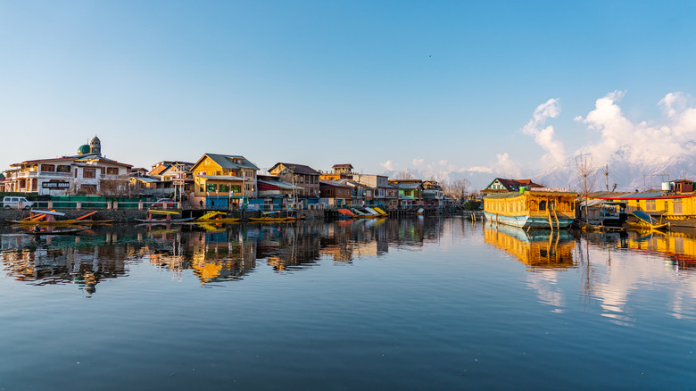 View of Dal lake in Srinagar, Kashmir.