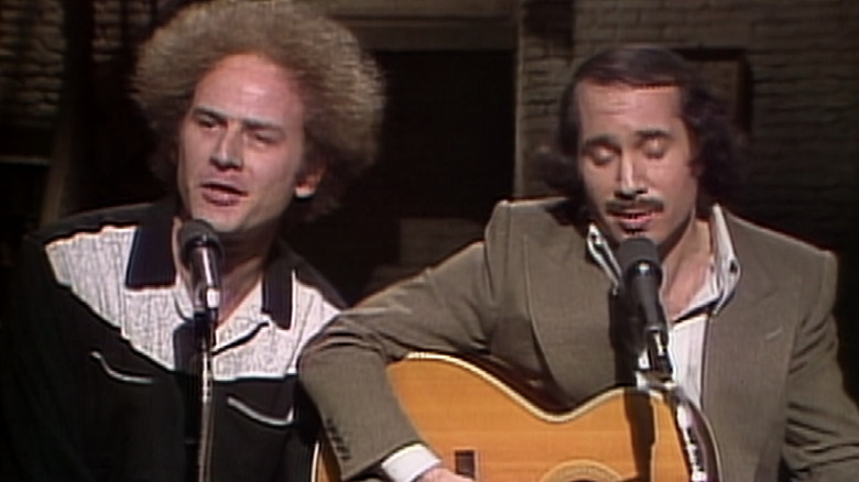 Simon and Garfunkel play on Saturday Night Live in 1975
