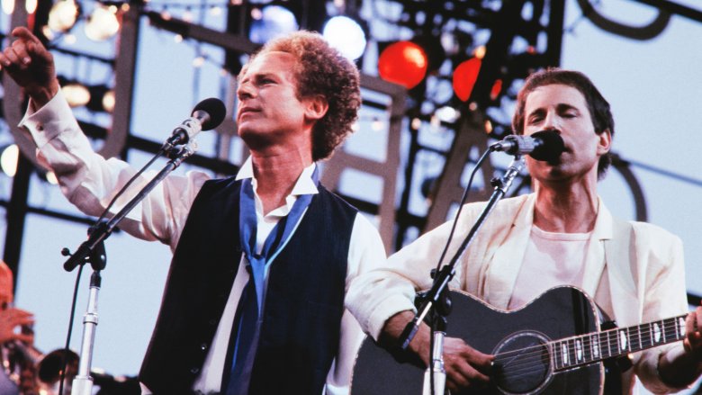 Simon and Garfunkel singing