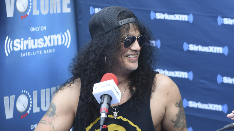 Slash in black