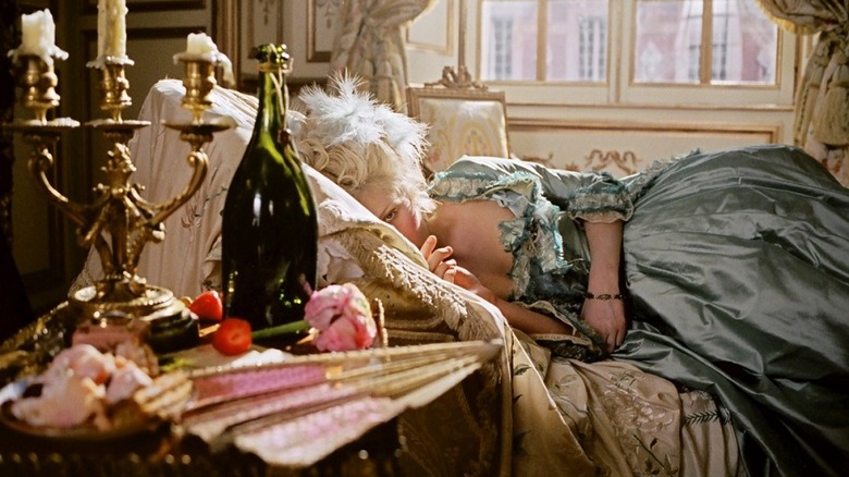 Kirsten Dunst Marie Antoinette reclines