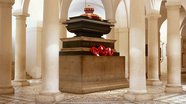 nelson's tomb st paul's cathedral