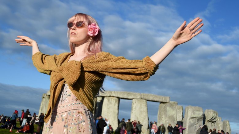  Stonehenge visitor