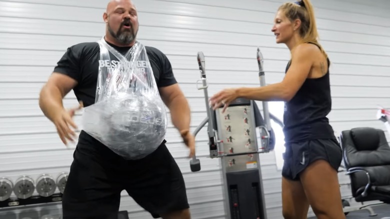 Brian Shaw doing pregnancy exercises