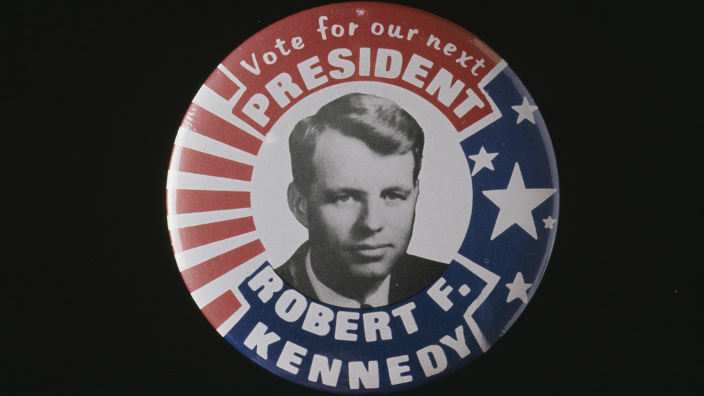 robert kennedy campaign badge