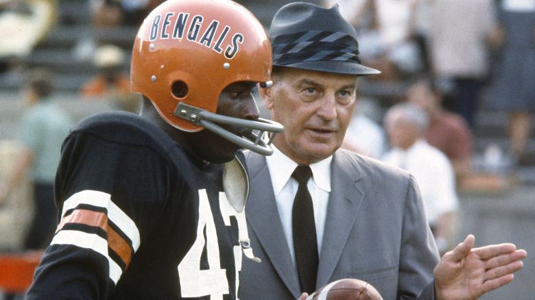 Paul Brown and Warren McVea talking