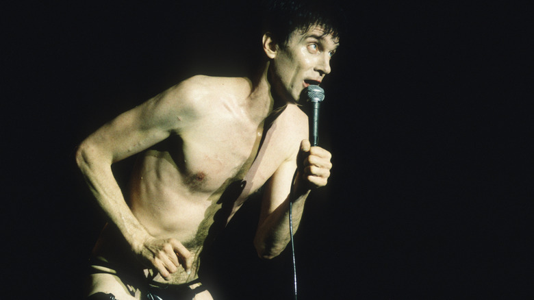 Lux Interior onstage