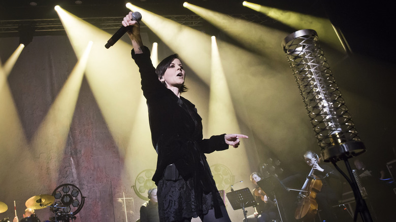 Dolores O'Riordan performing