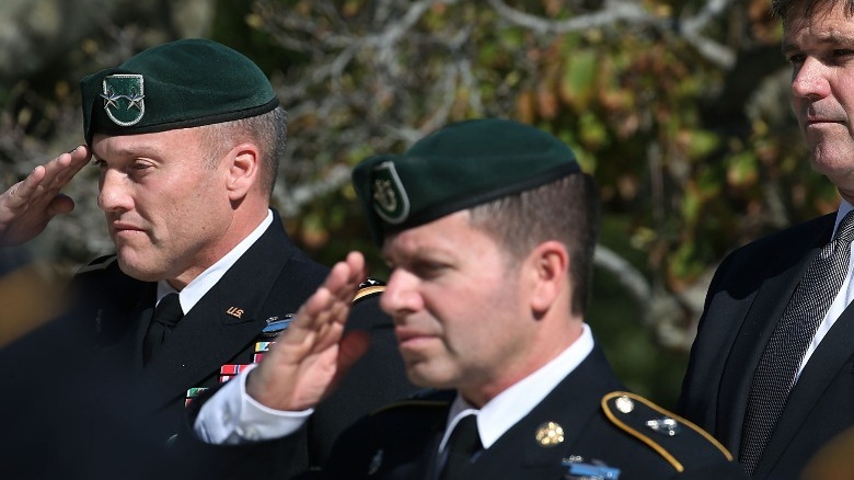 Special Forces soldiers holding guns