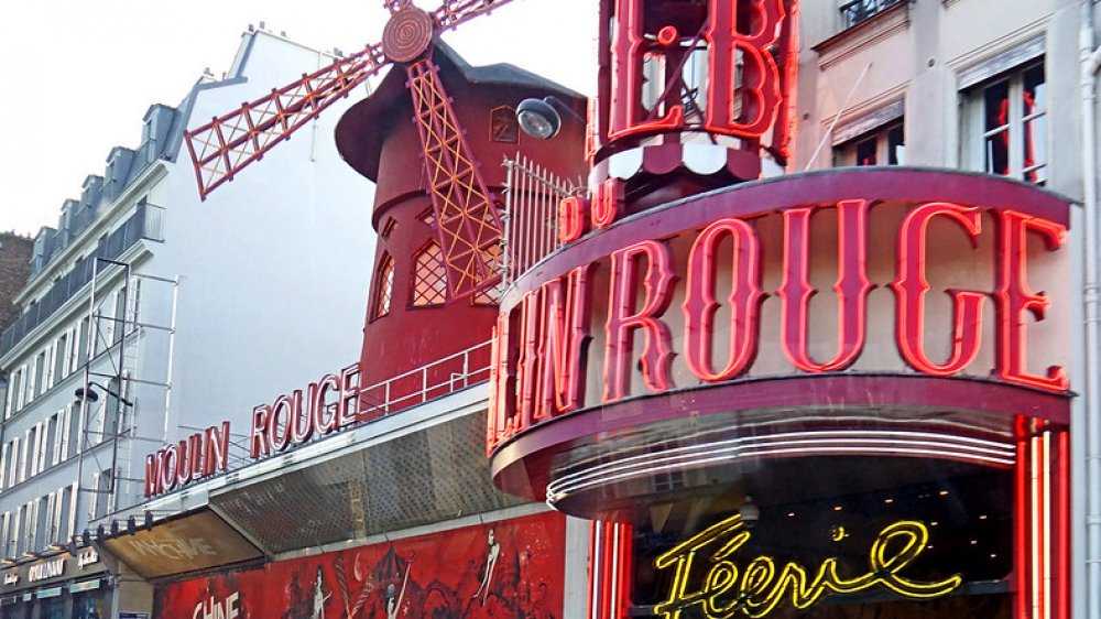 The Moulin Rouge during the day in 2014