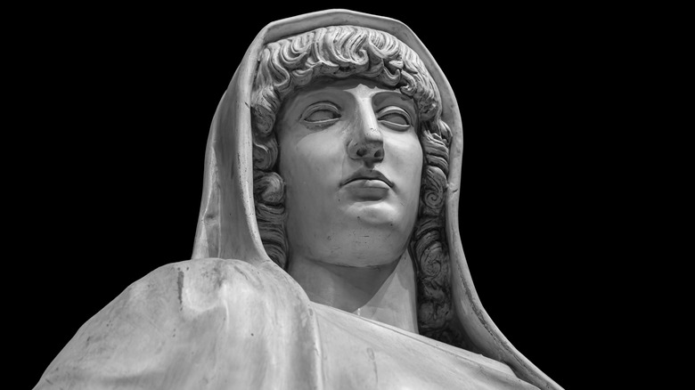 ancient Roman statue of goddess Vesta