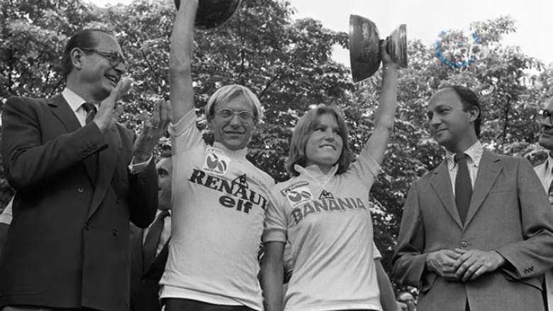 Laurent Fignon and Marianne Martin holding trophies