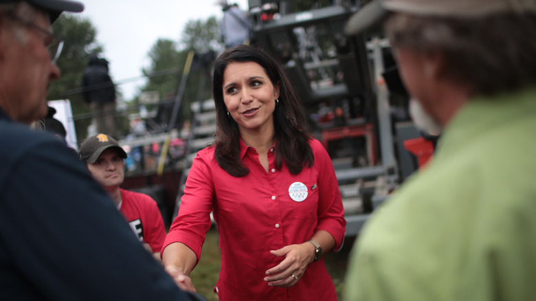 Tulsi Gabbard greets Iowa voters