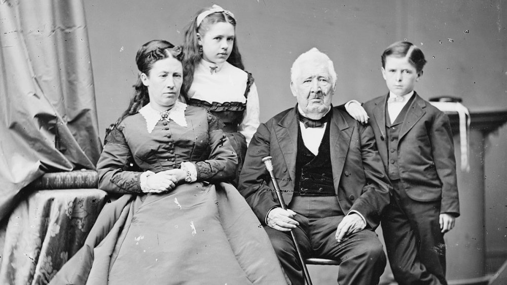 Julia Grant with her father, Frederick Fayette Dent, and her children.