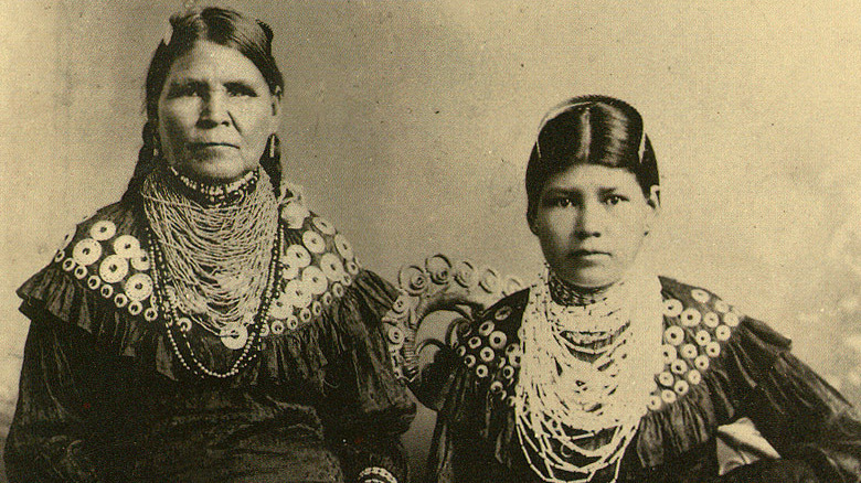 Lenni-Lenape women