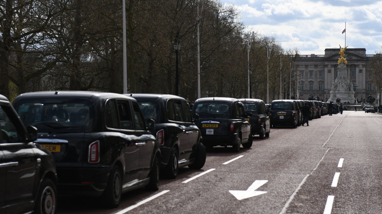 The Unusual Royal Mourning Tradition Of Londons Cabbies