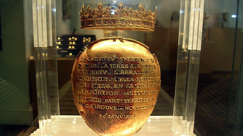 Anne of Brittany's heart reliquary 