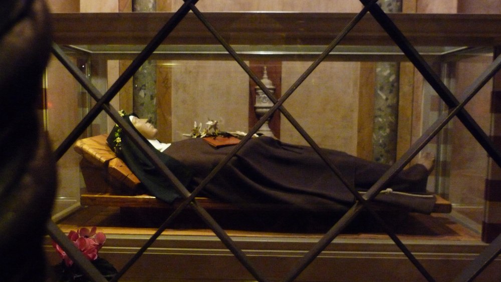 tomb of saint clare