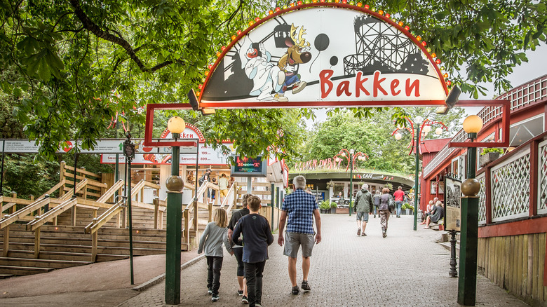 Bakken amusement park entrance