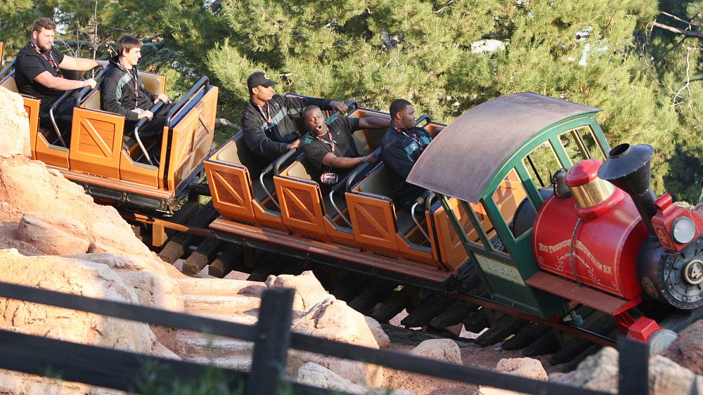 Big Thunder Mountain Railroad, Disney theme park