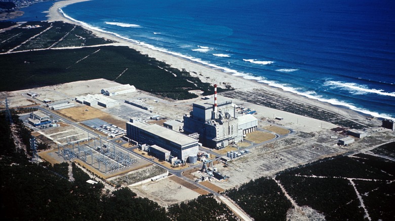 tokaimura facility by ocean