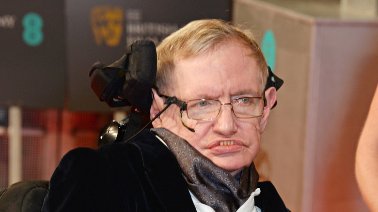 Stephen Hawking wearing cravat