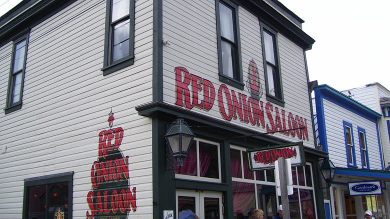 red onion saloon