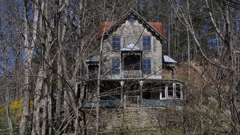 old house in west cornwall connecticut