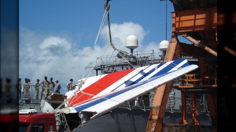 Air France Flight 447 debris recovery